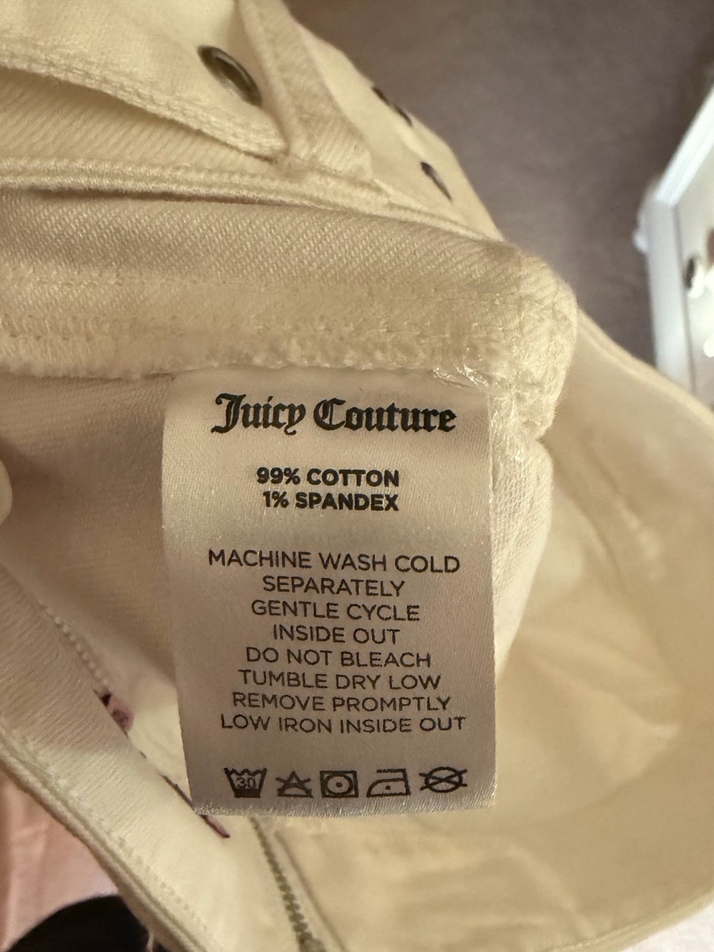 Juicy Couture White Cargo Mini Skirt with Belt, 27 NWOT - Picture 4 of 7